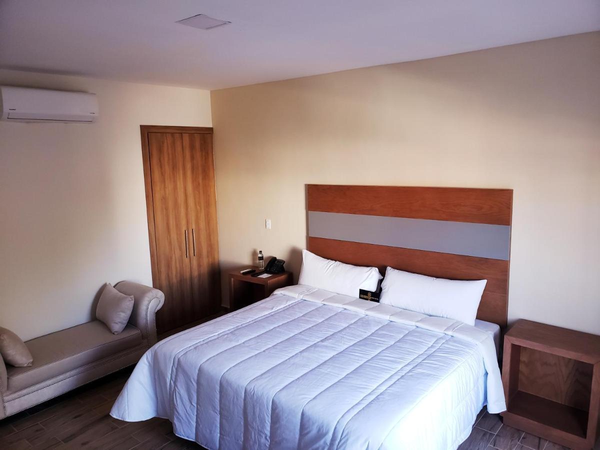 Hotel Plaza Allende Torreón Екстериор снимка